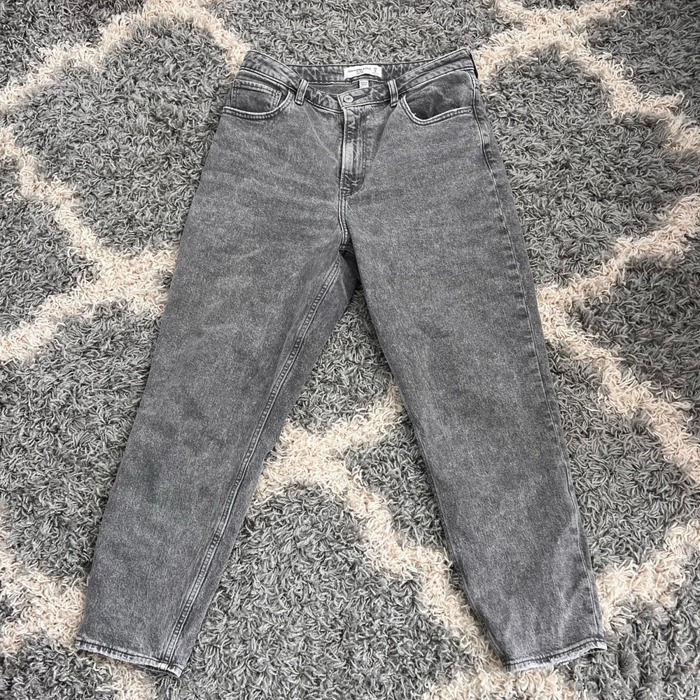 abercrombie the mom high rise curve love jeans